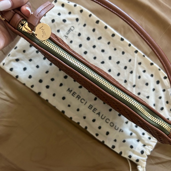 Clare V Petit Moyen in Toffee - Picture 4 of 5